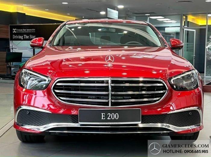Mercedes-Benz-E200-Exclusive-3