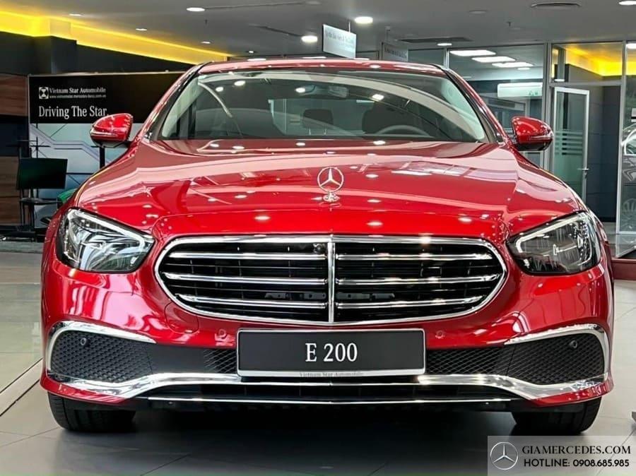 Mercedes-Benz-E200-Exclusive-3