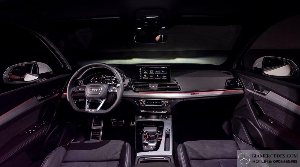 so sánh Audi Q5 và GLC 300 11